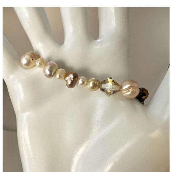 Pearl beaded  stretchy bracelet - Picture 4 of 10